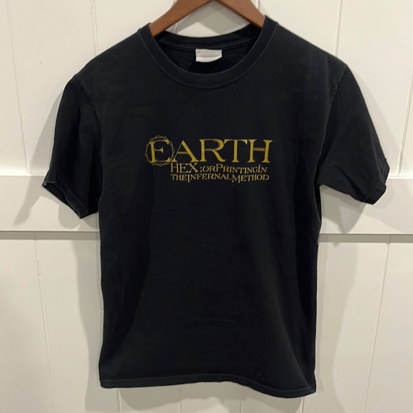 Earth T-shirt - Picture 1 of 3